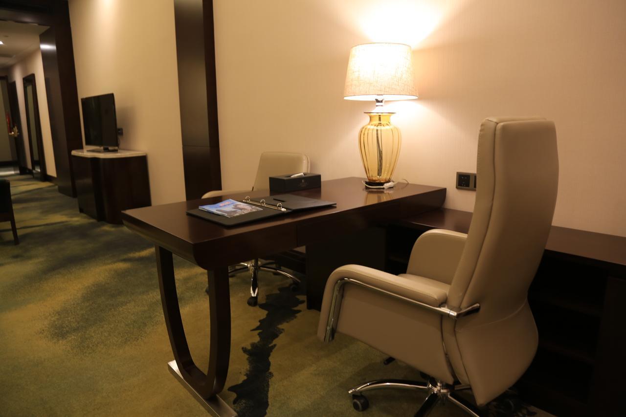 Hotel The Huiting Collection Wuhan Esterno foto
