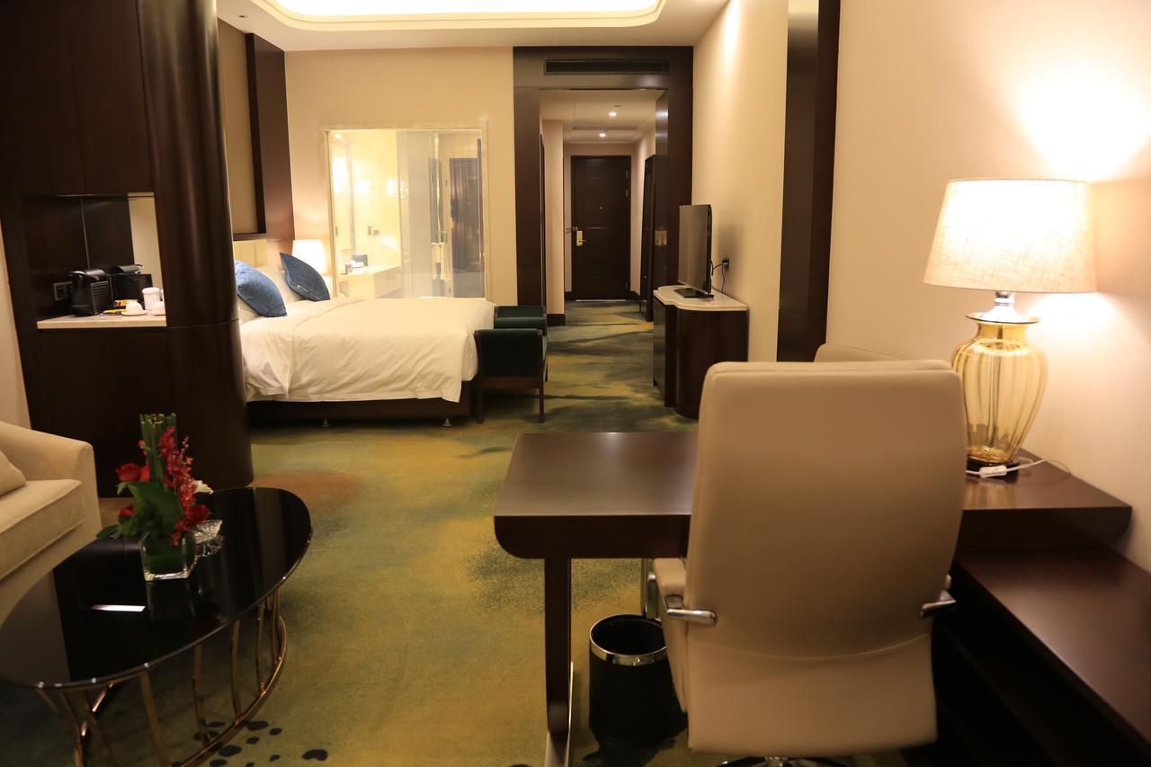 Hotel The Huiting Collection Wuhan Esterno foto