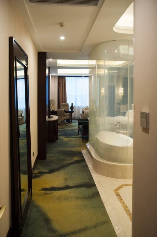 Hotel The Huiting Collection Wuhan Esterno foto
