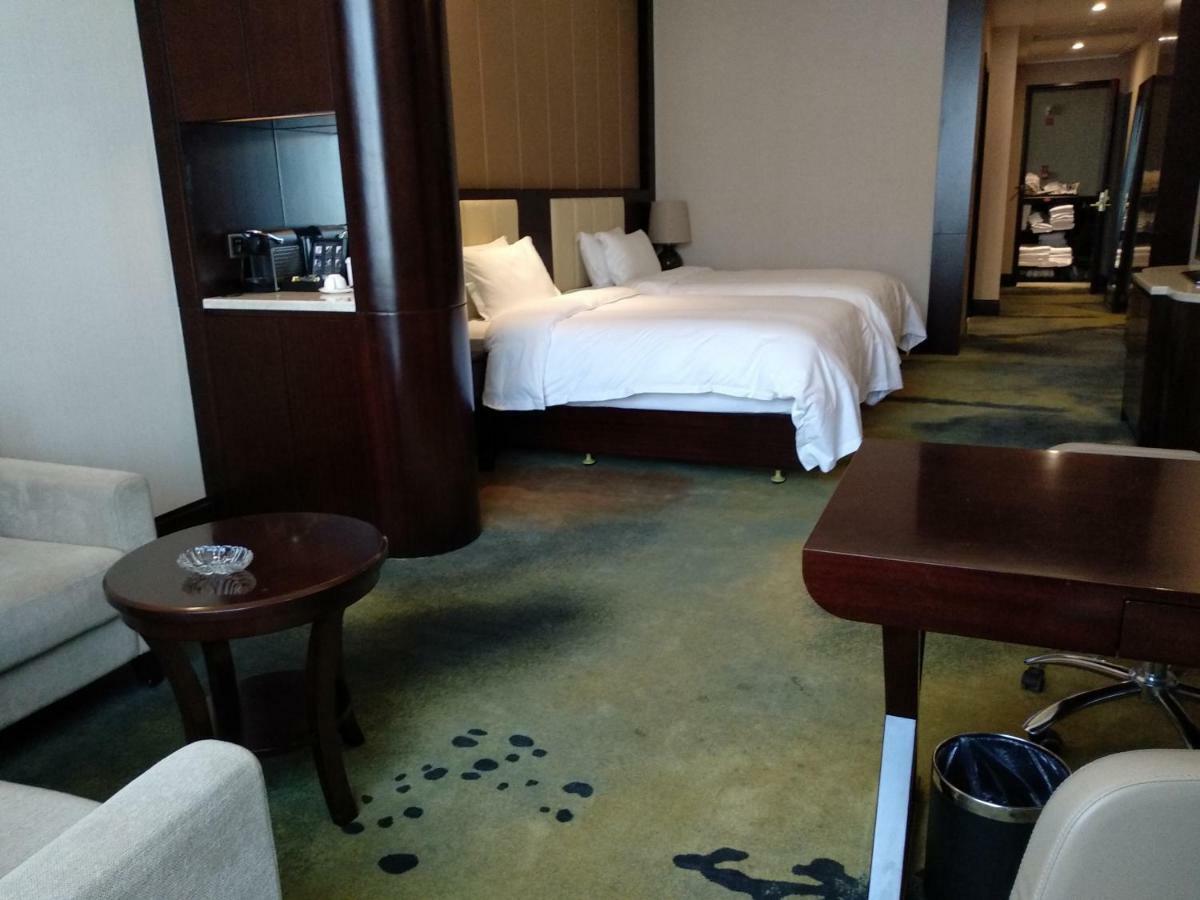 Hotel The Huiting Collection Wuhan Esterno foto